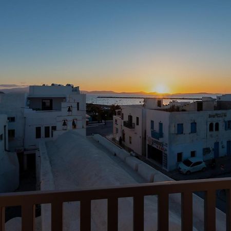 El_Puerto Luxury Port Suites Naxos City 外观 照片