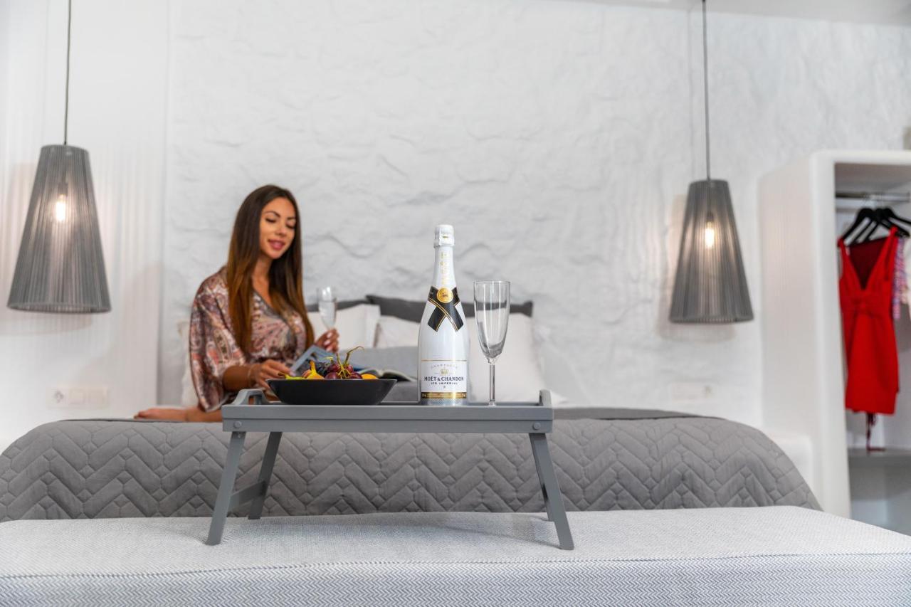 El_Puerto Luxury Port Suites Naxos City 外观 照片
